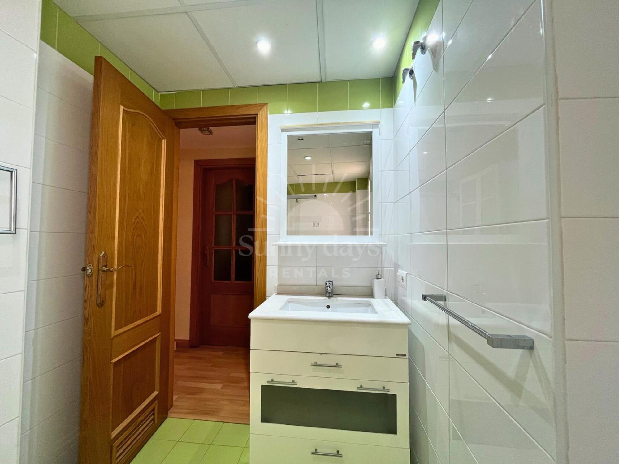 Acogedor A 30 Metros De La Playa - Wifi - Smarttv Appartement *